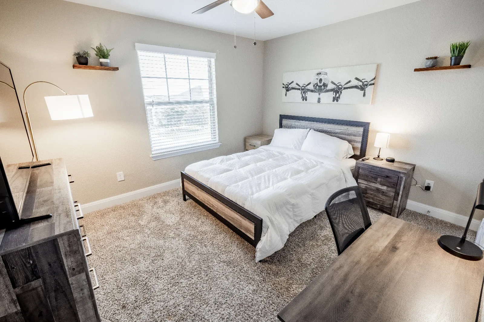 Guest room at Downwind Beach House- Randolph AFB Lodging